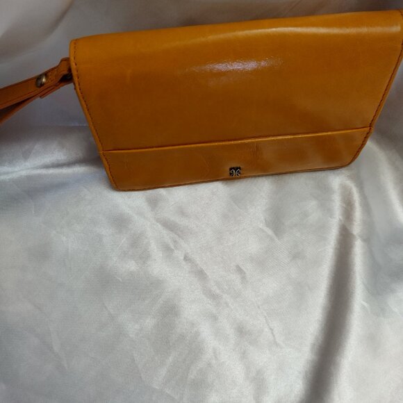 *HOBO International Tan Brown Khaki Camel Leather Wallet Wristlet Crossbody - Picture 16 of 16